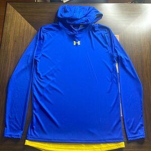 Under Armour boys long sleeved hoodie blue size youth XL.